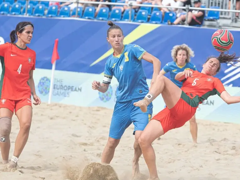 Jogos Europeus. Portugal goleia Chéquia em futebol de praia feminino