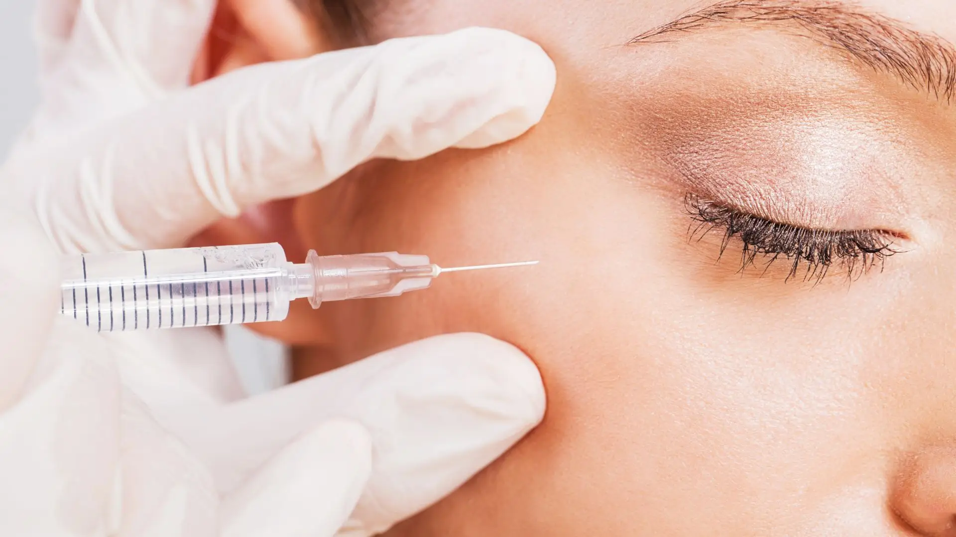 Aplicação de botox: clínicas, salões de beleza e cabeleireiros alvo de processos-crime