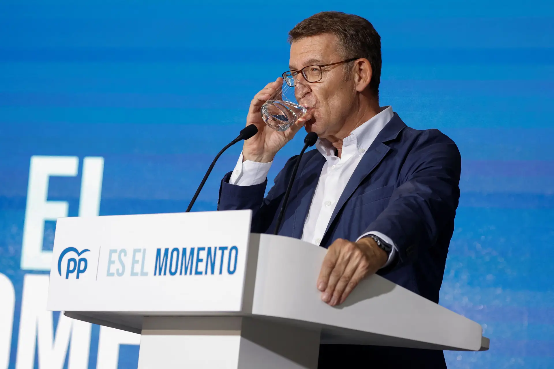 Espanha: líder do PP pede maioria para governar sem coligações