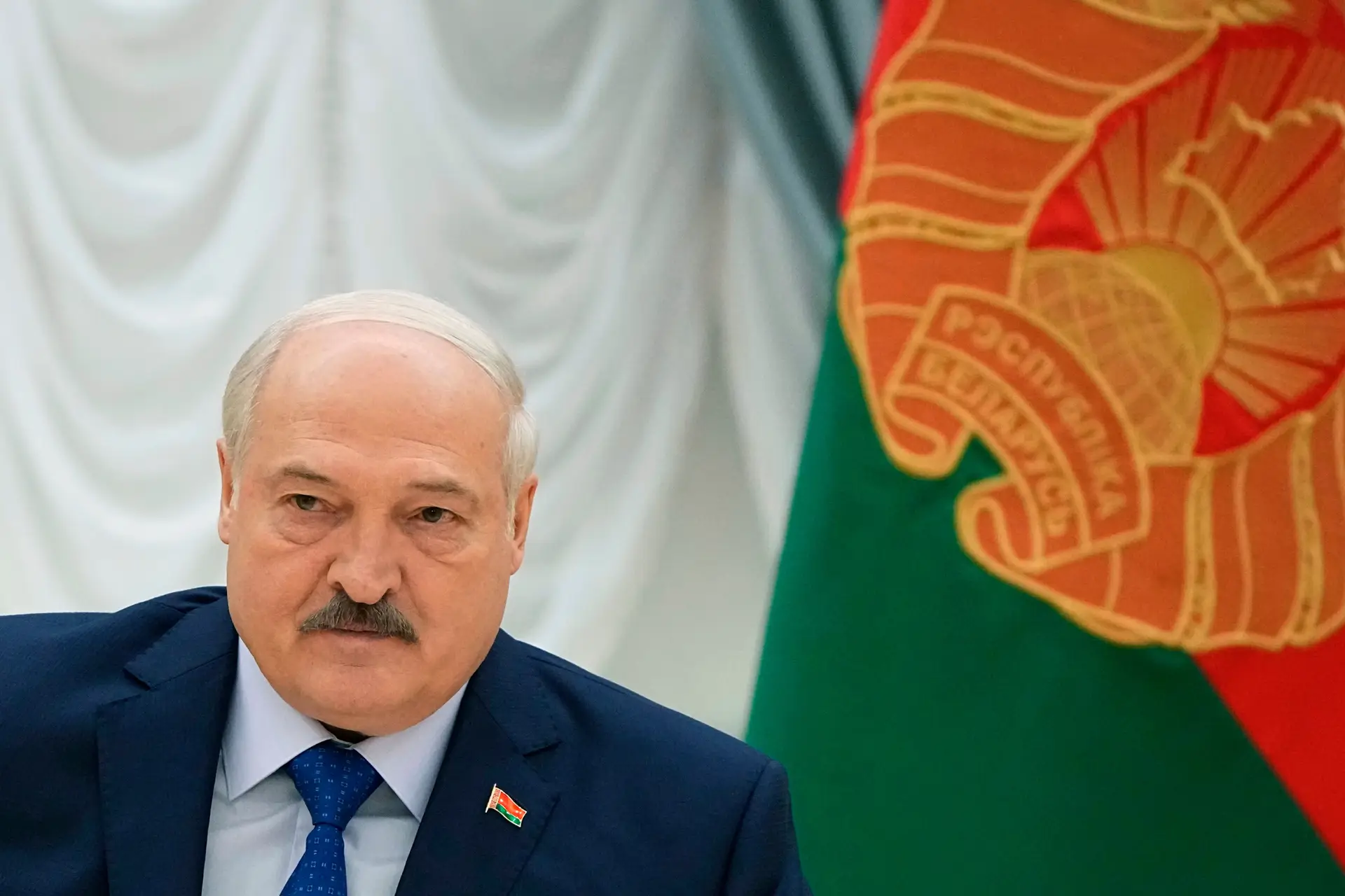 Presidente Lukashenko defende negociações de paz com Kiev sem "pré-condições"