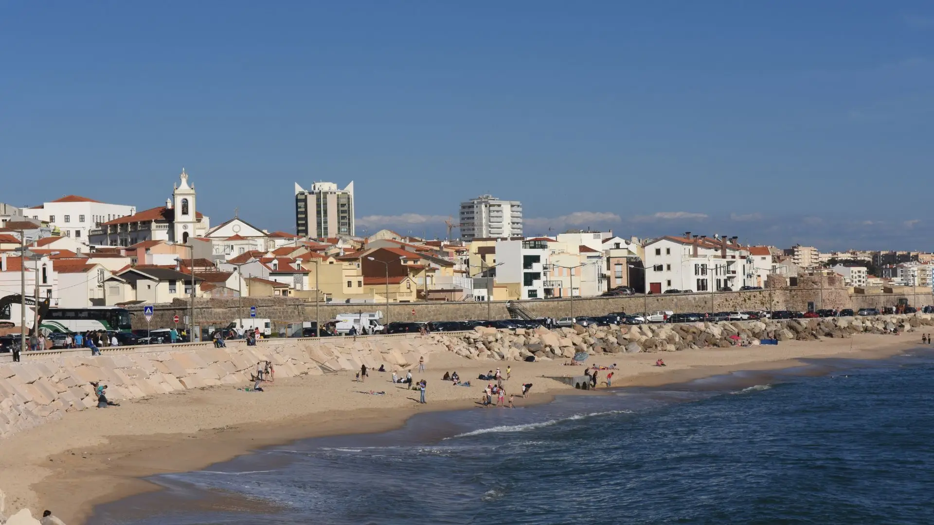 El establecimiento de la referencia de arena artificial en Figurura da Foz comienza hasta finales de junio