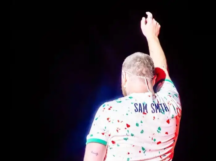 Sam Smith atua com camisola da Seleção feminina no NOS Alive