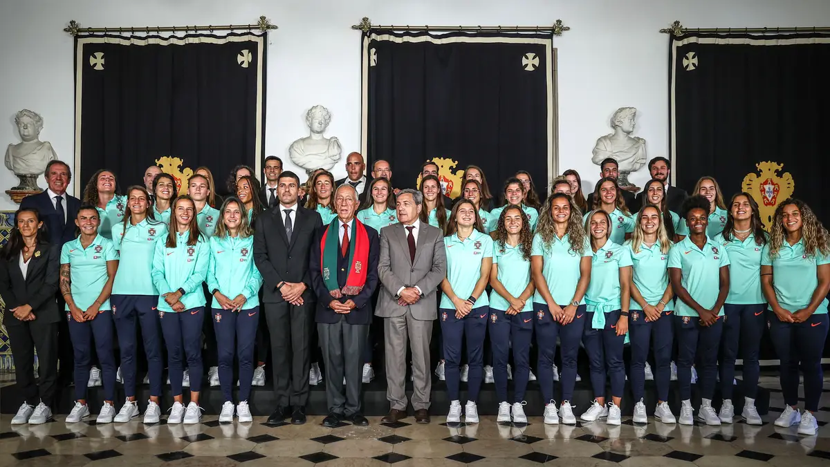 Seleção feminina de futebol com Marcelo Rebelo de Sousa no Palácio de Belém