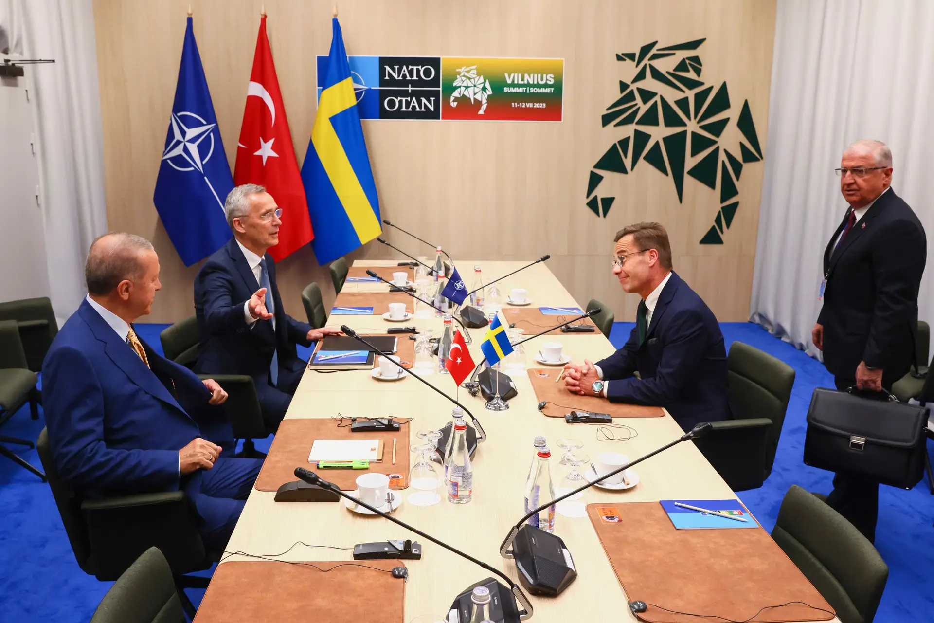 Suécia na NATO: Rússia diz que Turquia está a tornar-se país hostil após recuo no veto