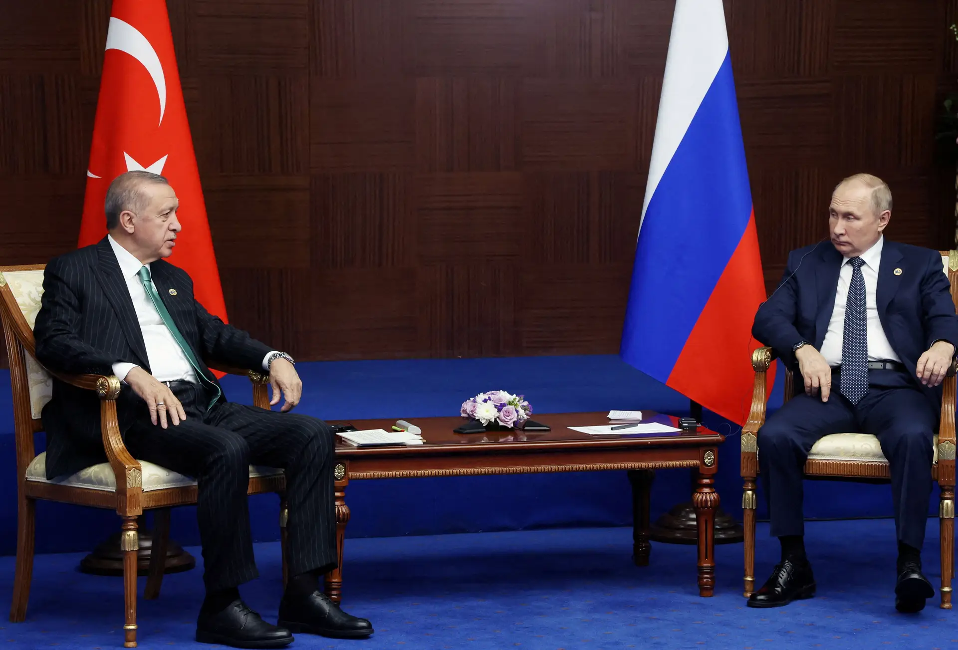 Rússia avisa Ancara: ninguém na Europa quer Turquia na UE