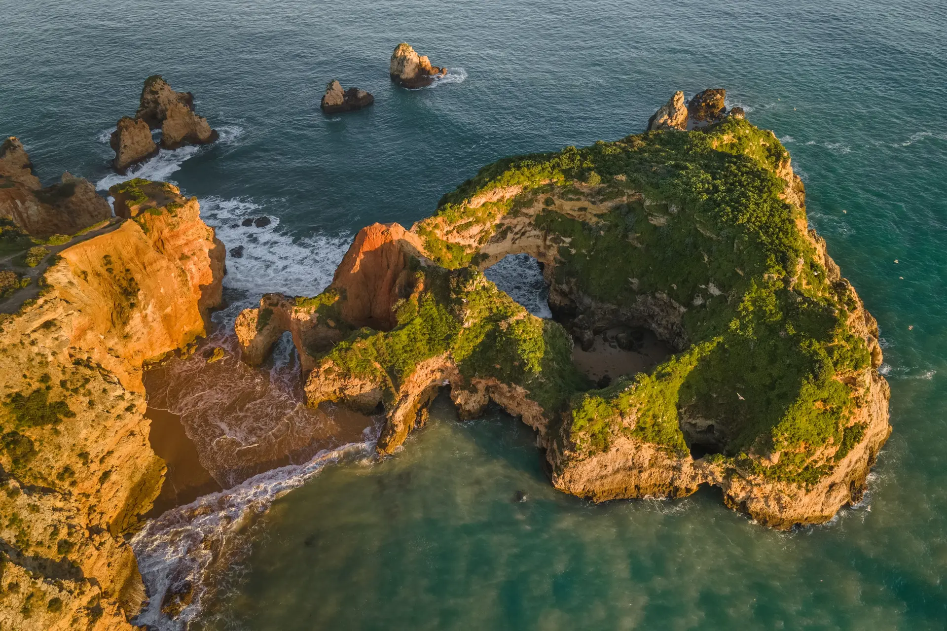 Descobrindo os Tesouros Algarvios: Albufeira - Portimão: 2.798