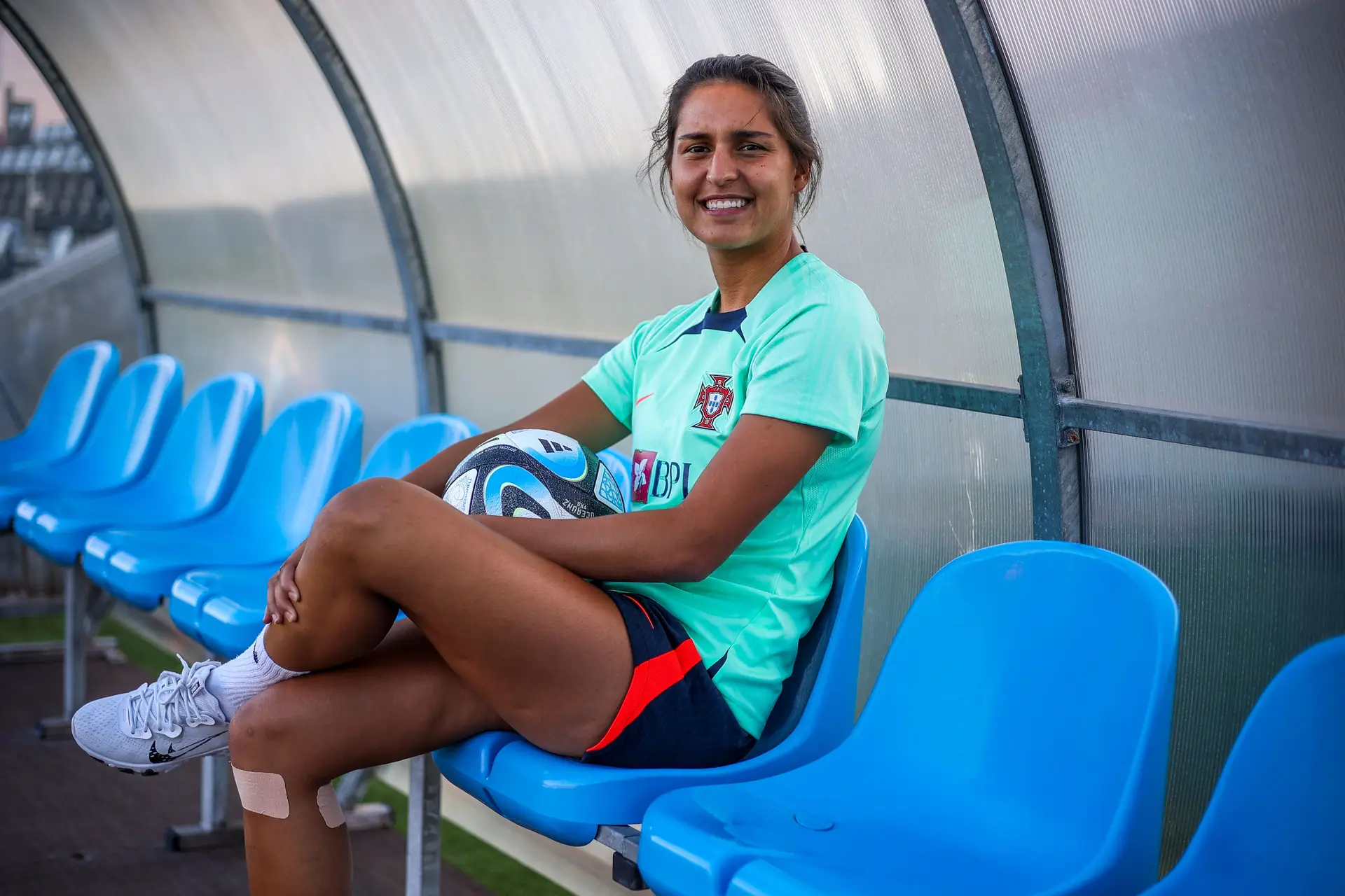 Mundial de futebol feminino: Kika Nazareth pela primeira vez no relvado