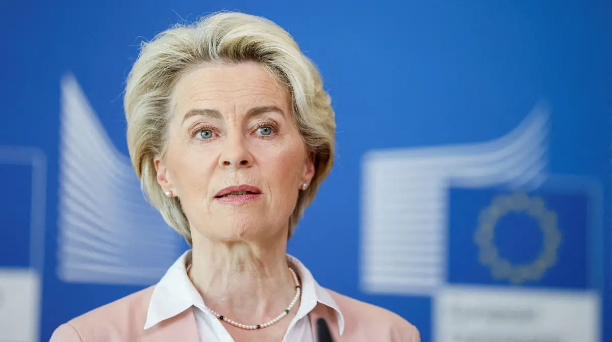 Ursula von der Leyen, presidente da Comissão Europeia desde 2019, lidera a tabela da Forbes. Tem 65 anos. Foi a primeira mulher a ocupar o ramo executivo da União Europeia.