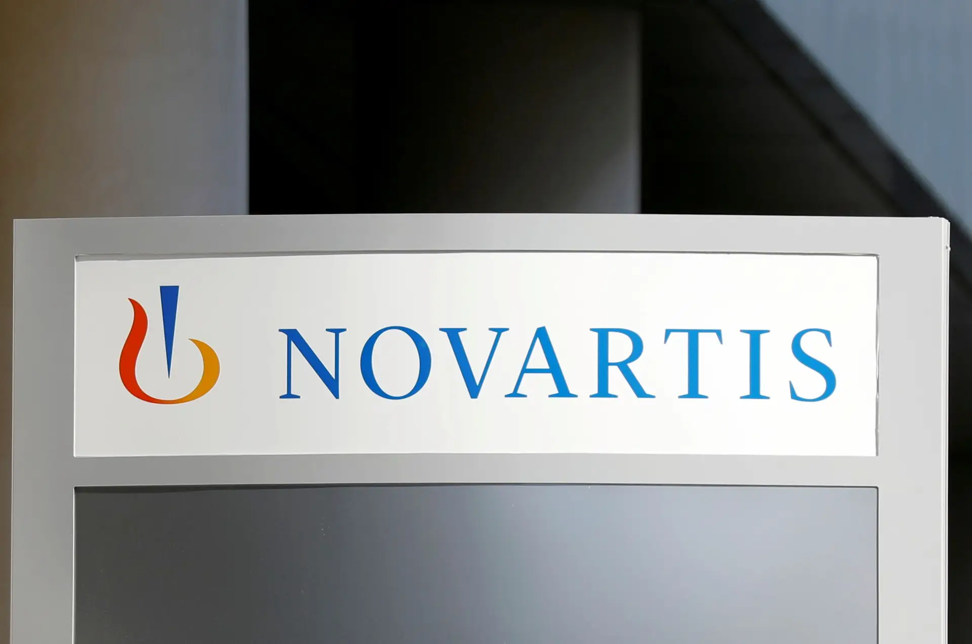 Novartis aumenta lucro e lança plano de recompra de ações de 15 mil milhões de dólares
