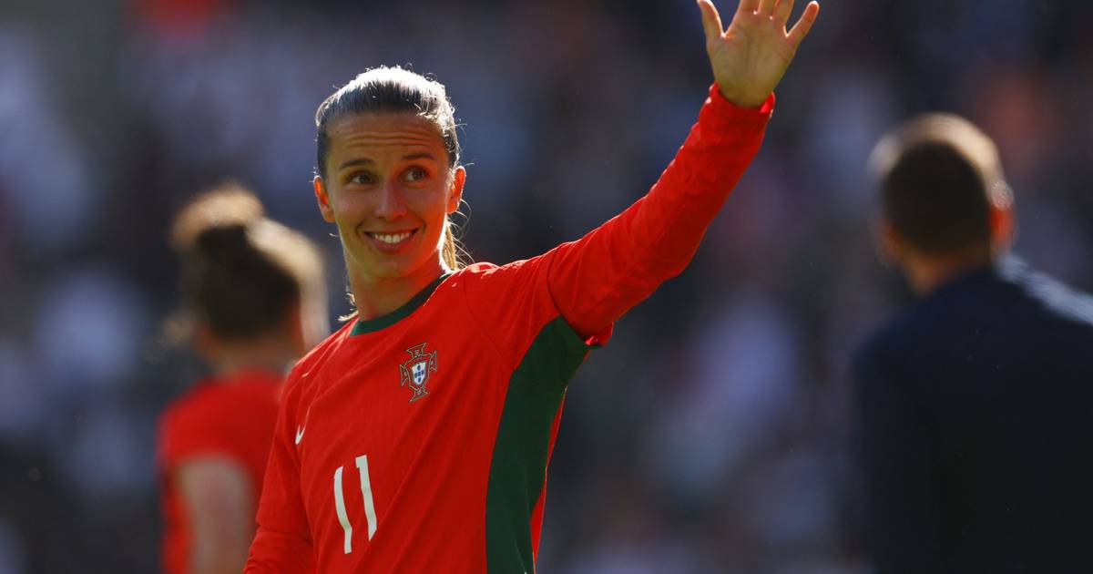 Mundial de futebol feminino: Tatiana Pinto garante que seleção está preparada