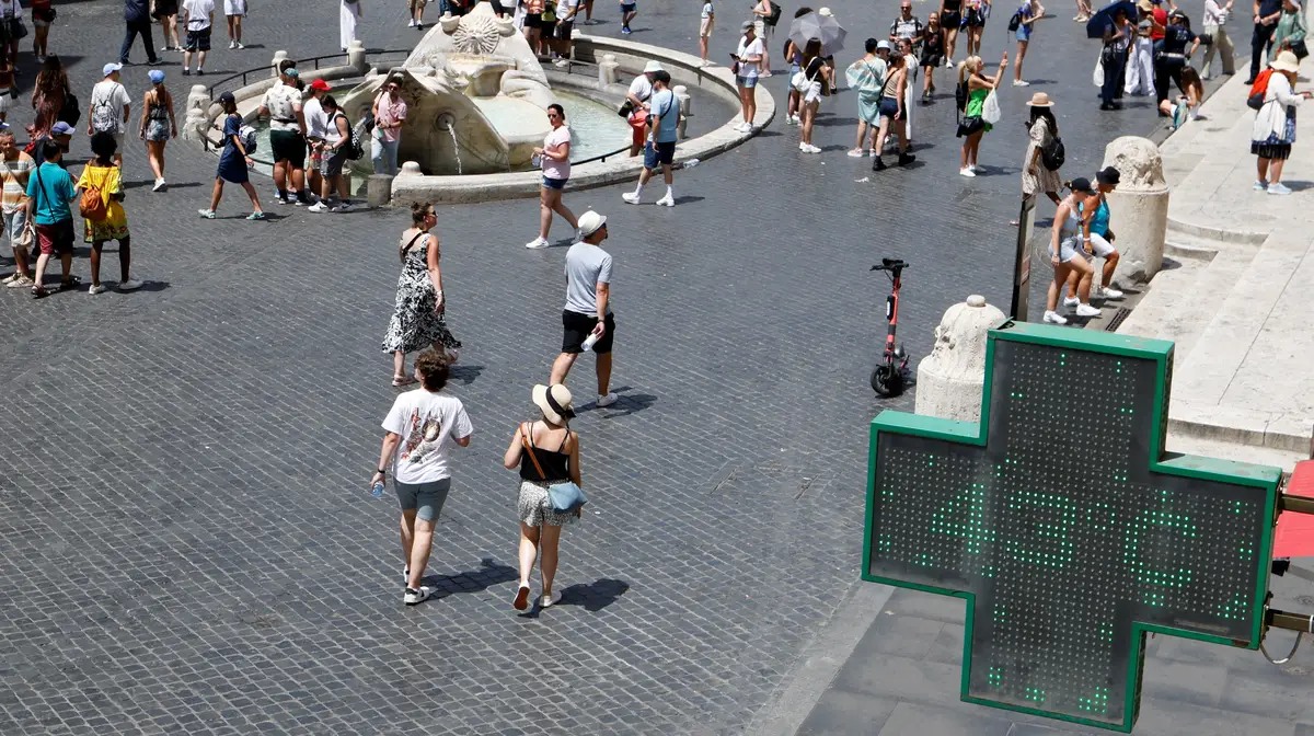 Onda de calor atinge Roma, Itália.