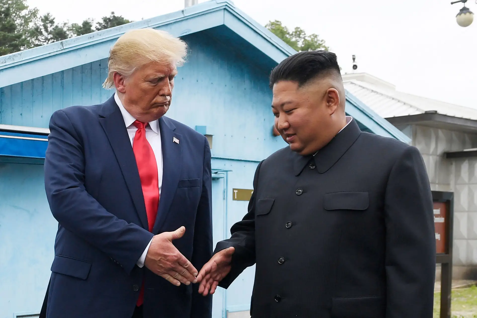 Donald Trump quer reunir-se com Kim Jong-un 