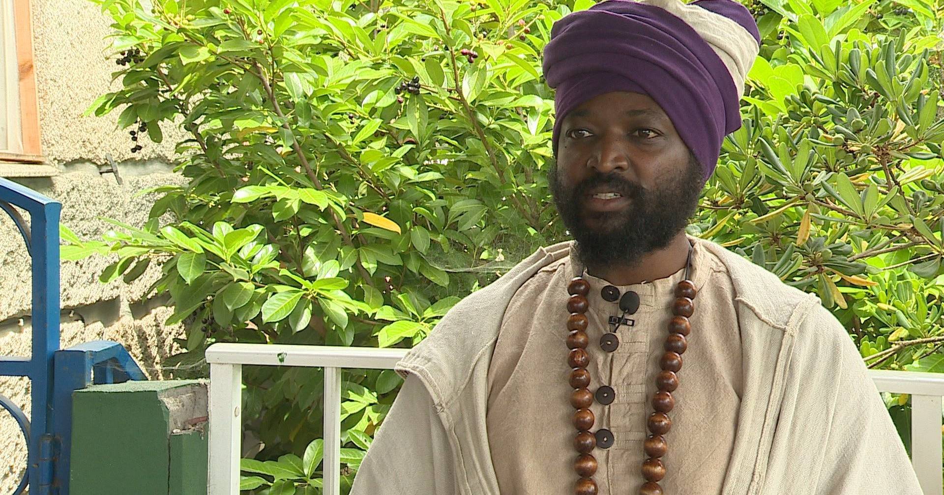 Líder do Reino do Pineal desvaloriza morte de bebé 