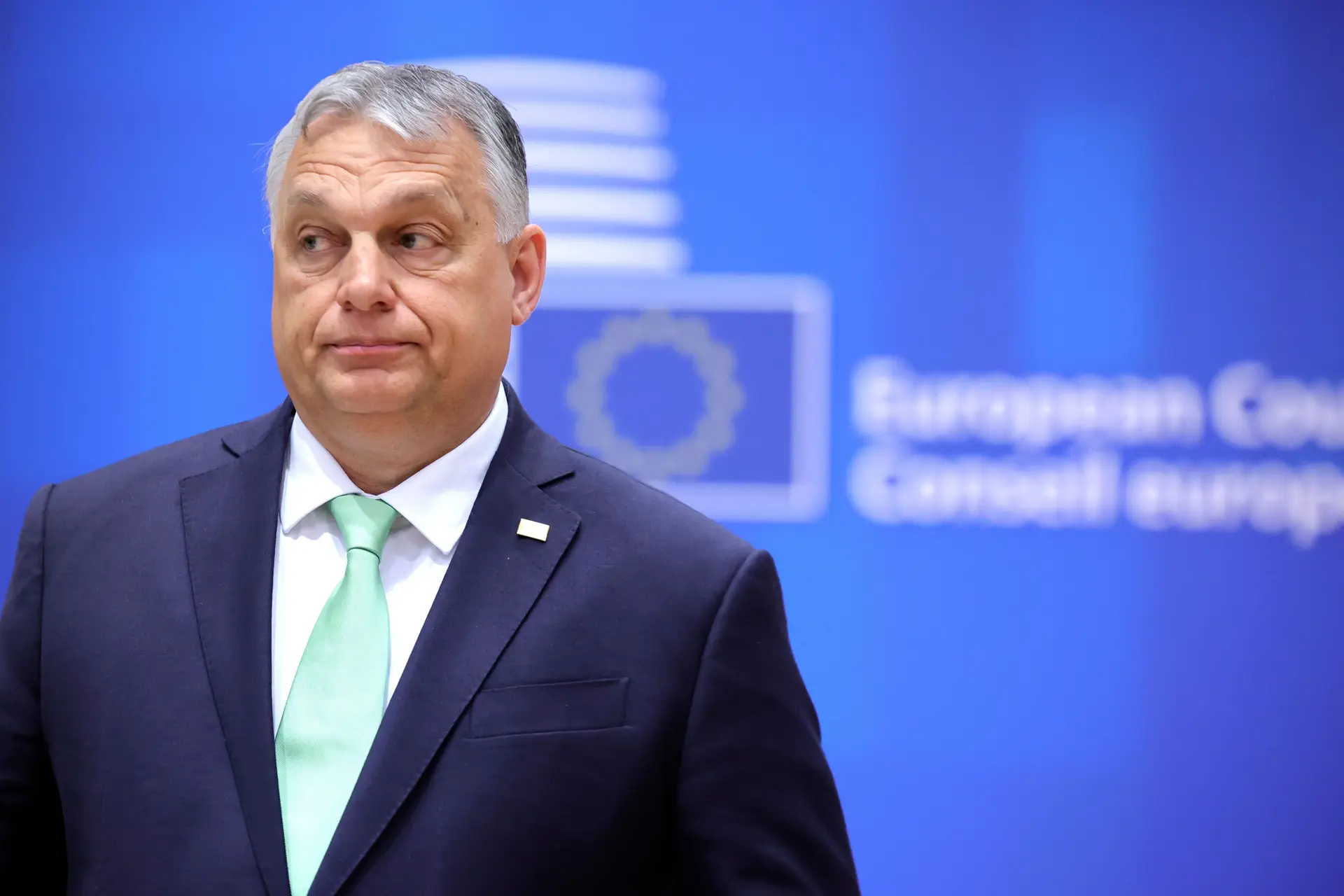 Orbán defende aperto de mão a Putin e diz estar orgulhoso de "estratégia"