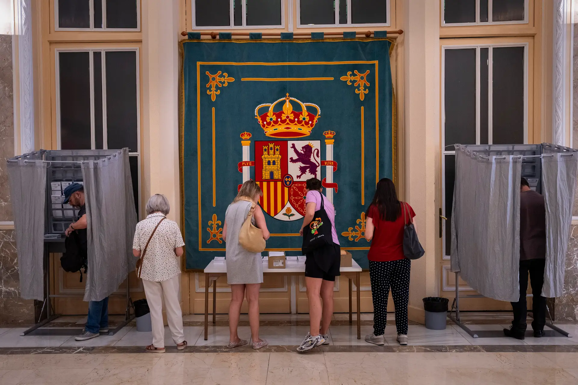 Elecciones en España: cuenta atrás para los resultados definitivos