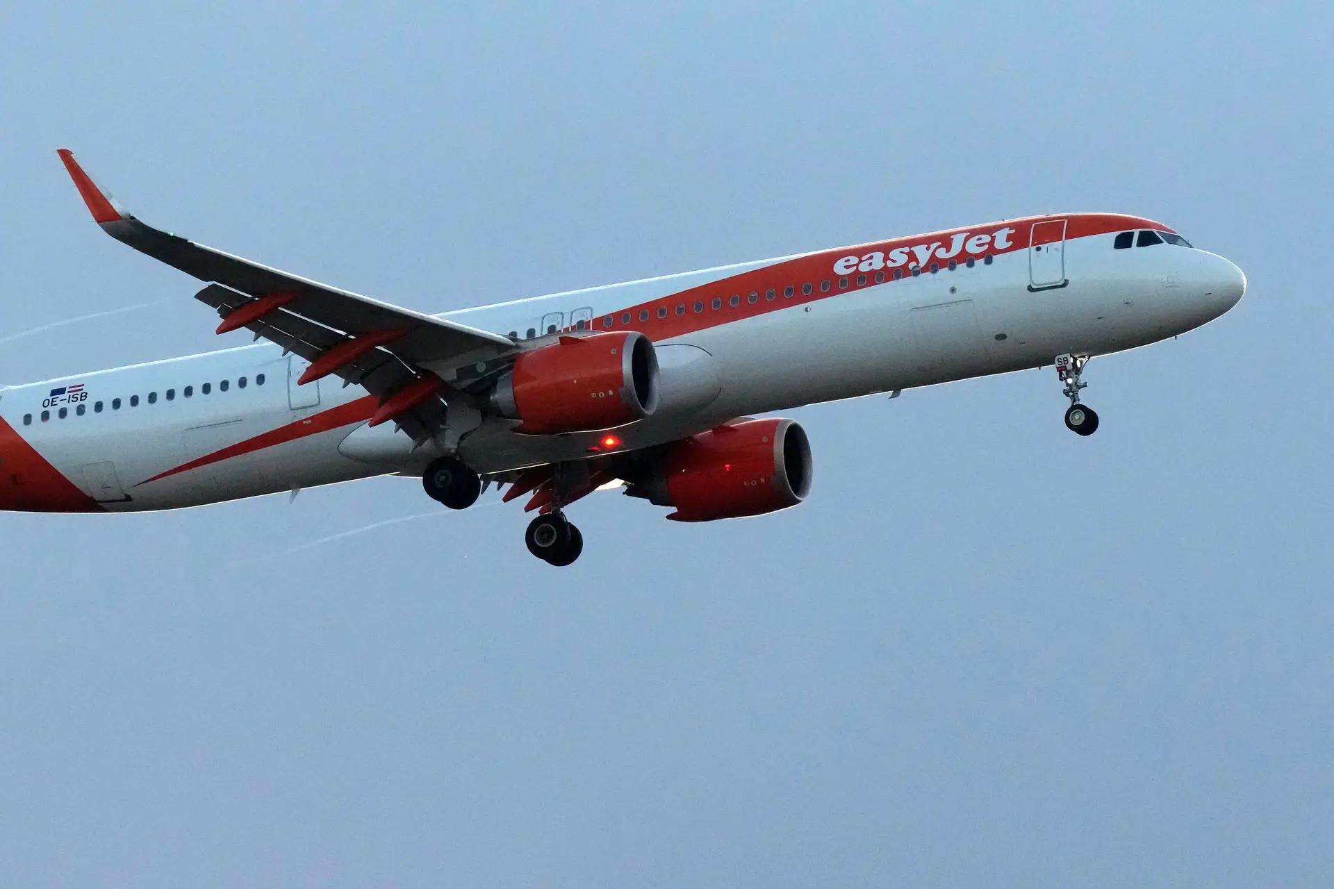 Greve na EasyJet: companhia fala em adesão de 46%, sindicato aponta 90%