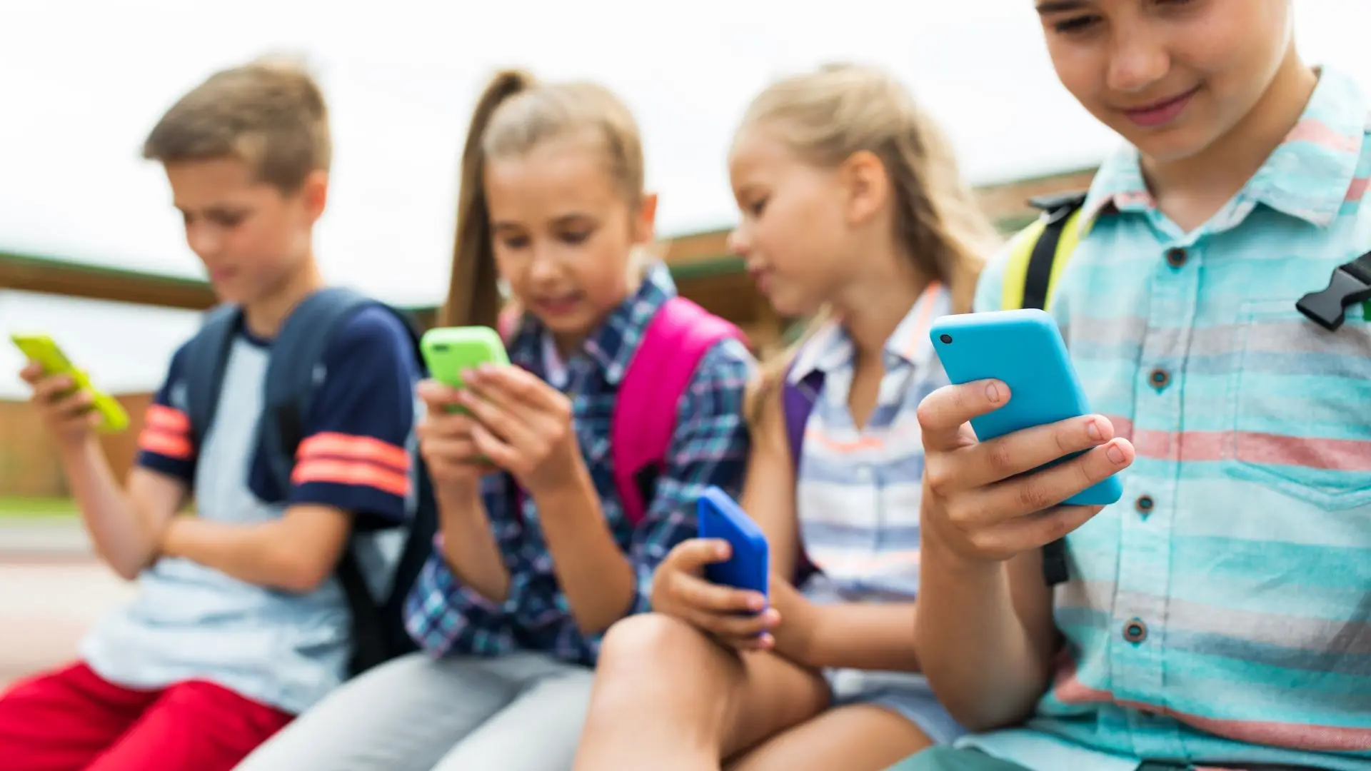 Uso de telemóvel proibido nas escolas do 1.º ciclo de Almeirim