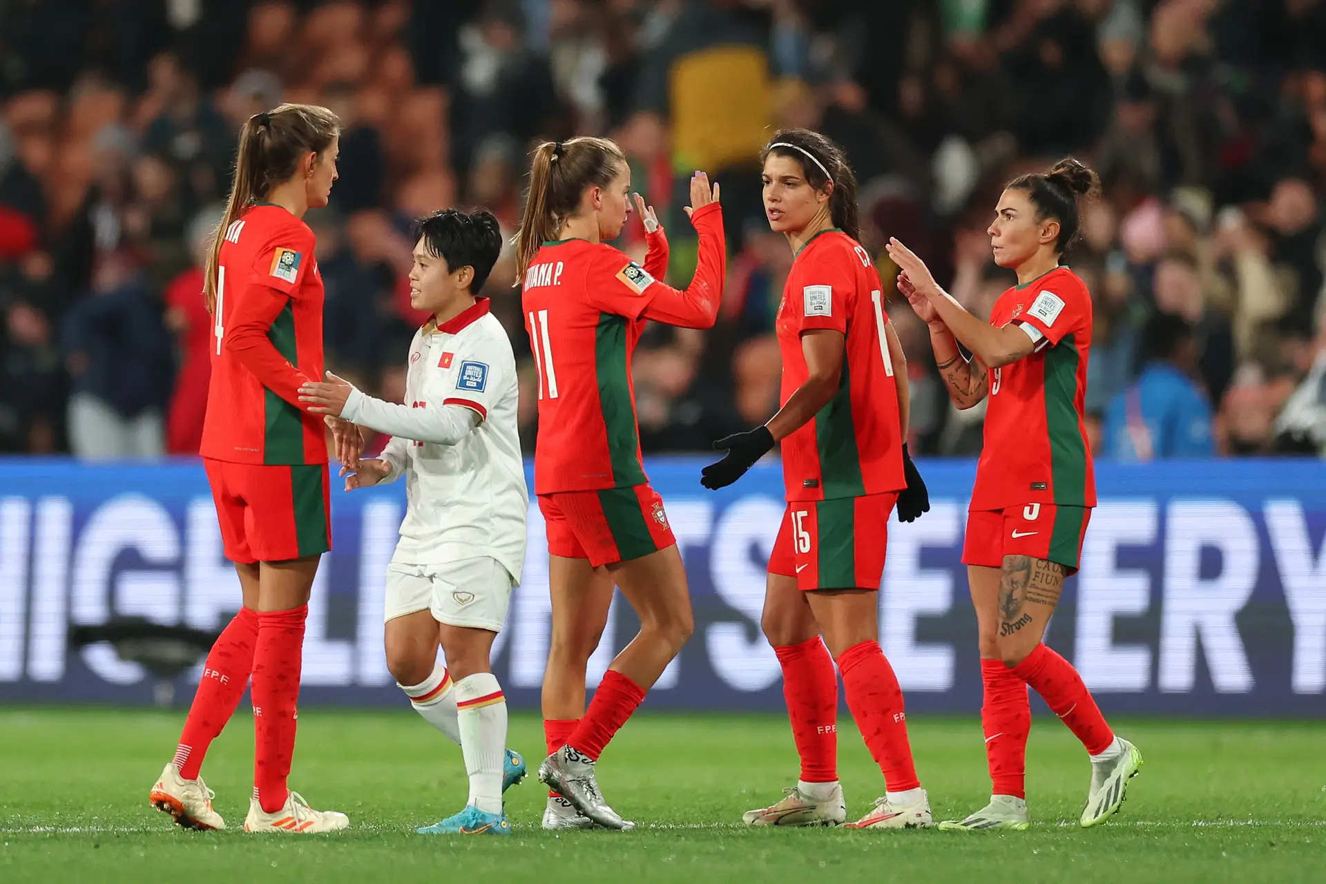 Mundial feminino: Presidência e Governo felicitam "navegadoras" após vitória "histórica"