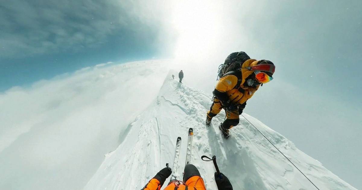 Polaco desafia a gravidade e faz história no alpinismo