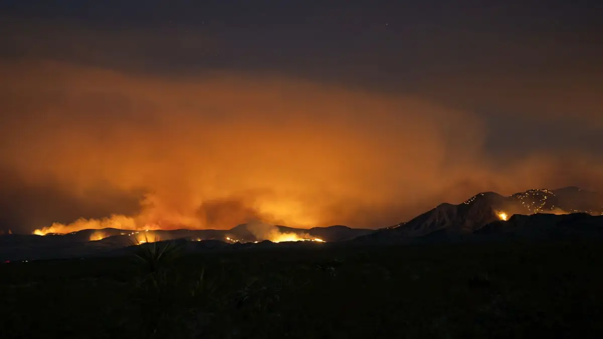 Incêndio em San Bernardino County, na Califórnia