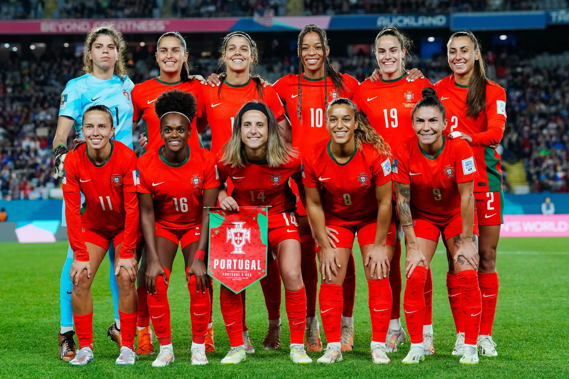 Três jogos de alto nível: António Costa felicita a seleção feminina - SIC  Notícias