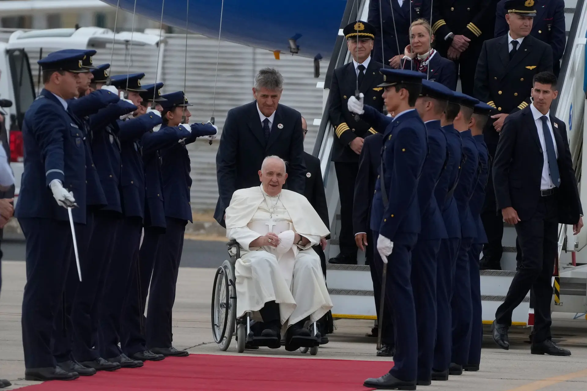 Reveja a chegada do Papa Francisco a Portugal 