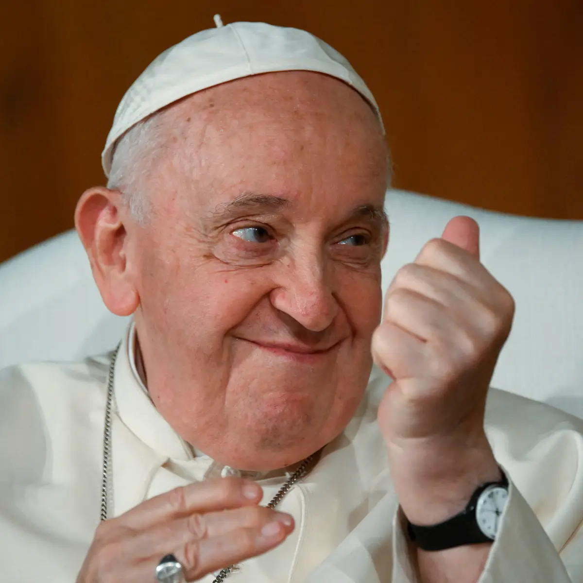 Papa volta a desafiar os jovens, num dia recheado do amor que suja as  mãos - SIC Notícias
