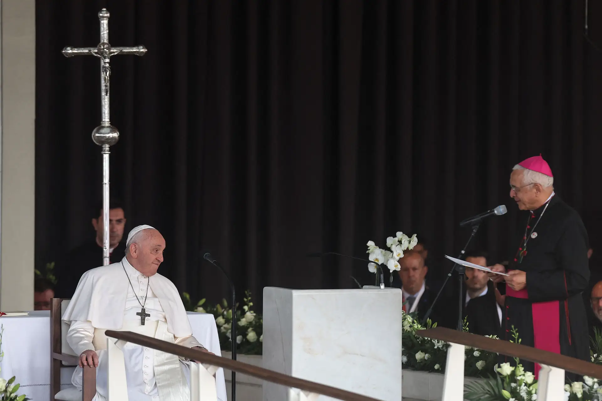 Papa volta a desafiar os jovens, num dia recheado do amor que suja as  mãos - SIC Notícias