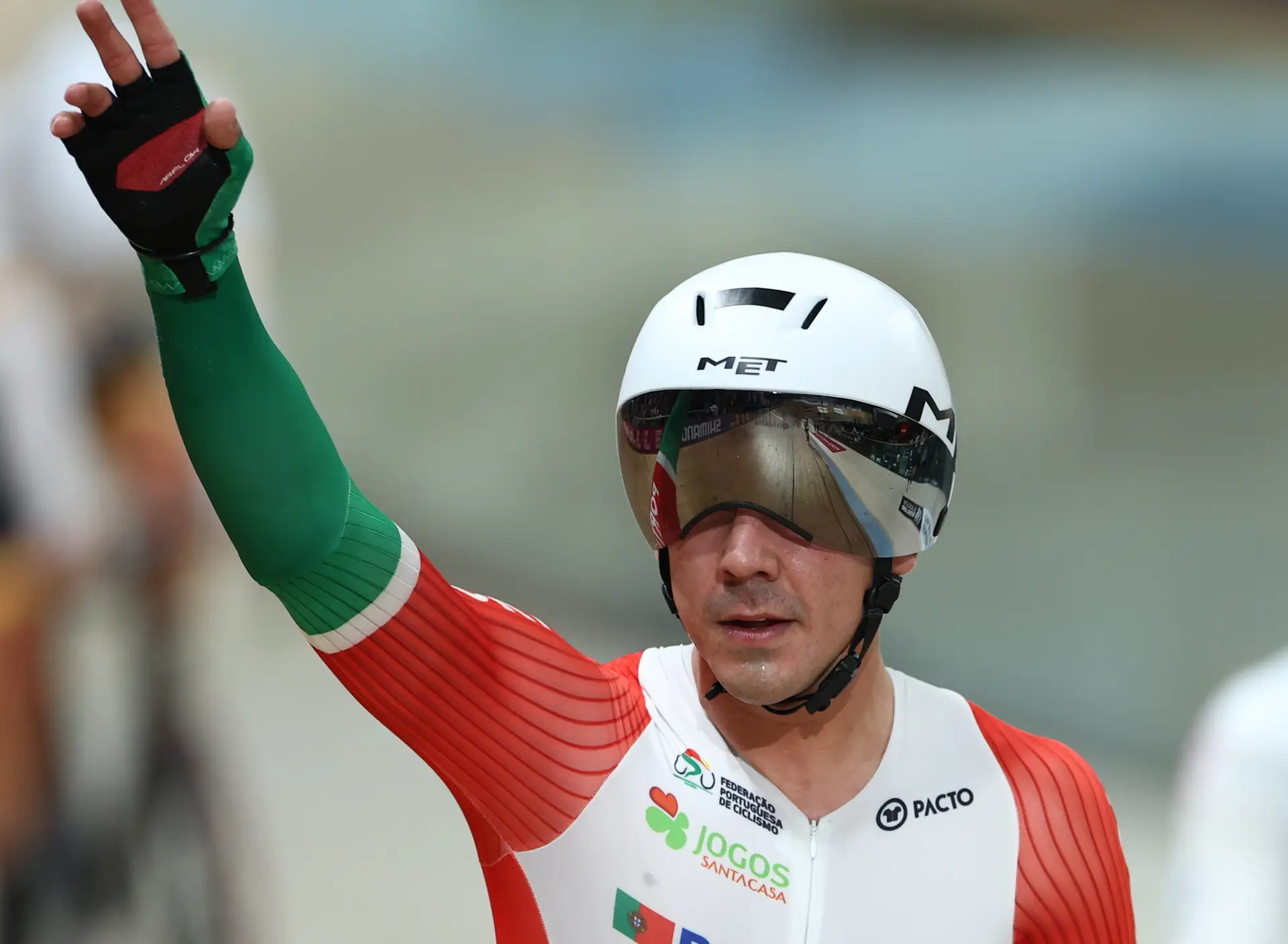 Ciclismo: Presidente da República felicita campeão mundial Iúri Leitão -  SIC Notícias