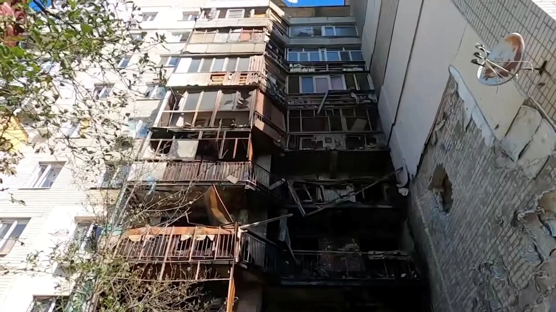Russos bombardeiam Kharkiv