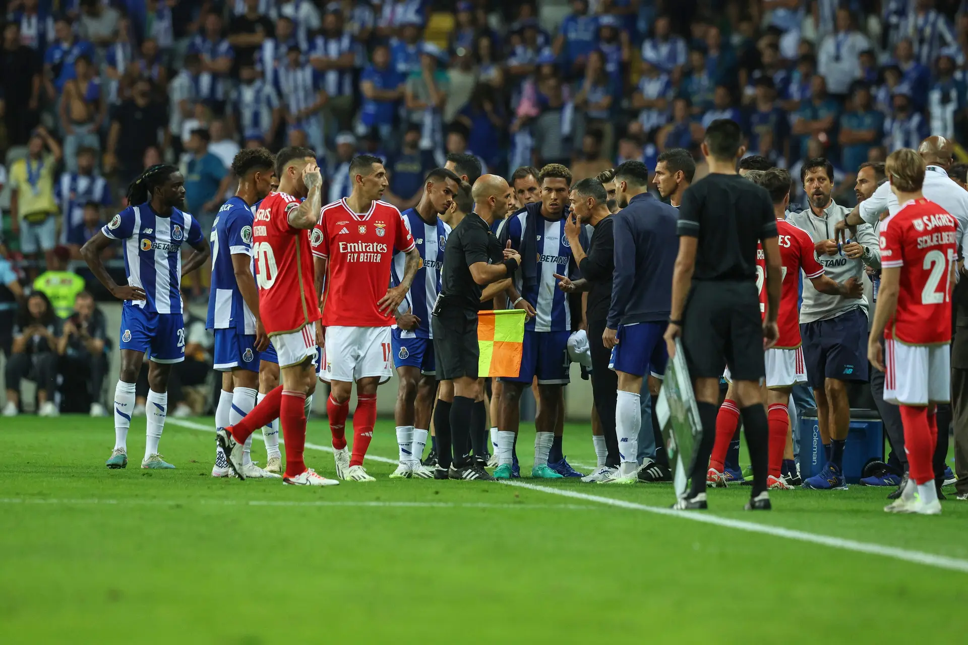 Comportamento de Sérgio Conceição "não sendo novo, é pouco habitual"