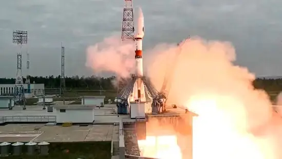 Rússia lança primeira missão lunar em quase 50 anos