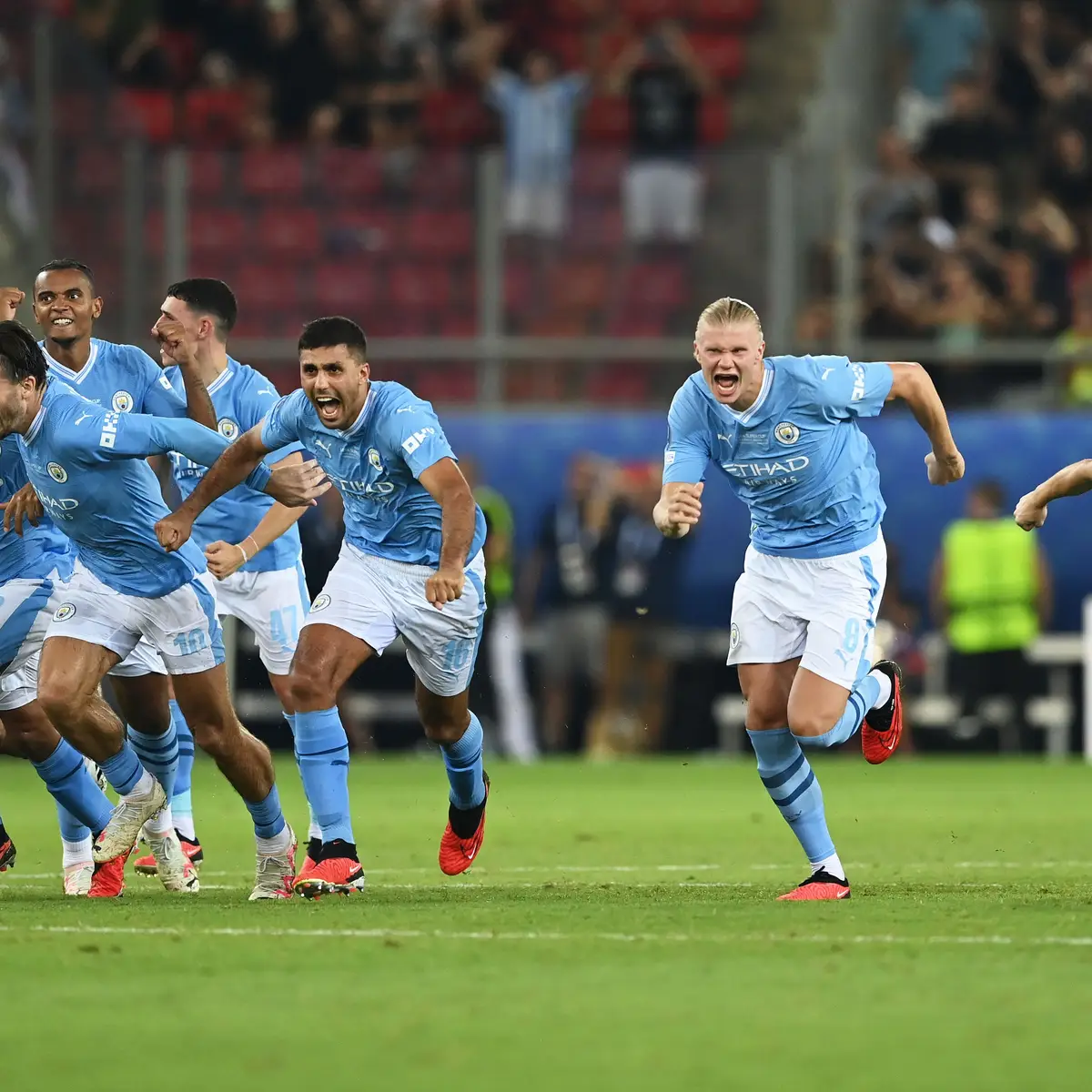 Manchester City vence Supertaça europeia pela primeira vez