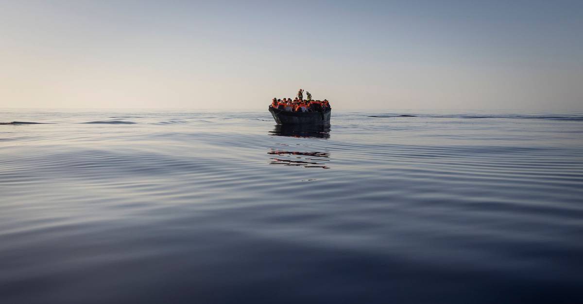 Pelo menos 284 migrantes resgatados ao largo das Ilhas Canárias