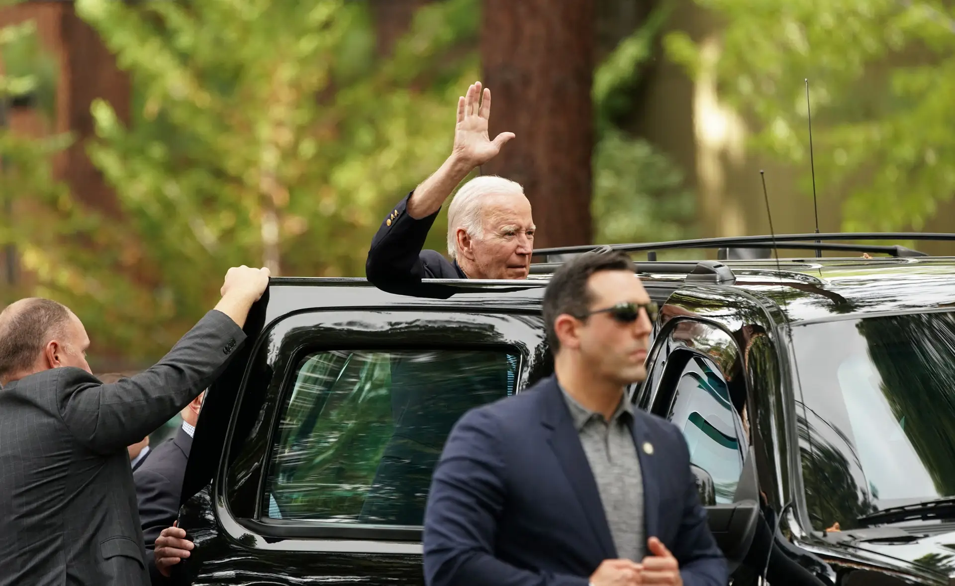 Joe Biden e primeira-dama visitam ilha de Maui, no Havai