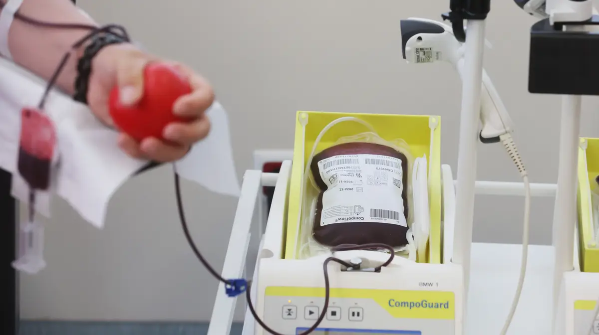 Doações de sangue urgentes com as reservas próximo do limite