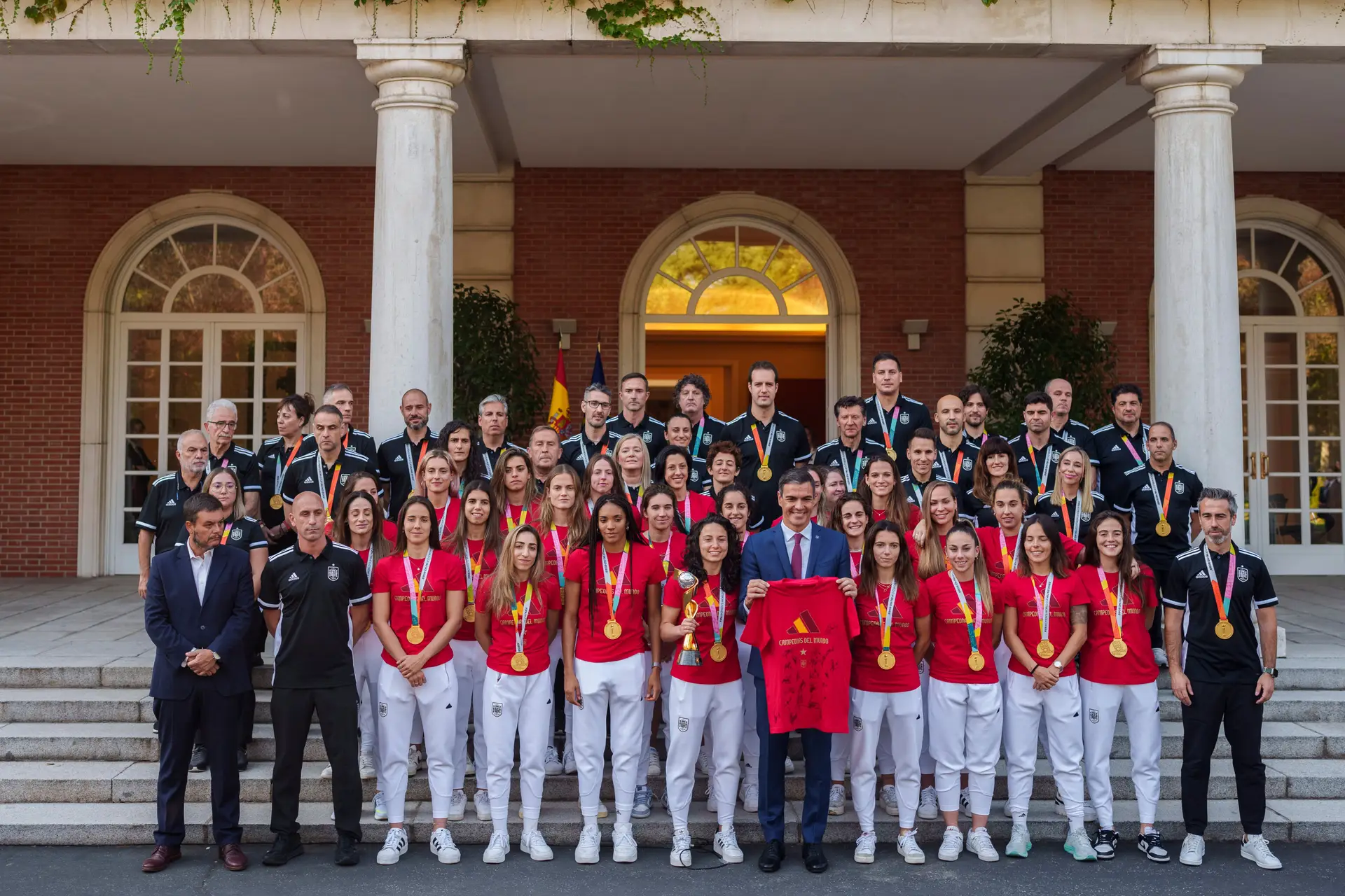 Onze elementos da equipa técnica da seleção espanhola demitem-se