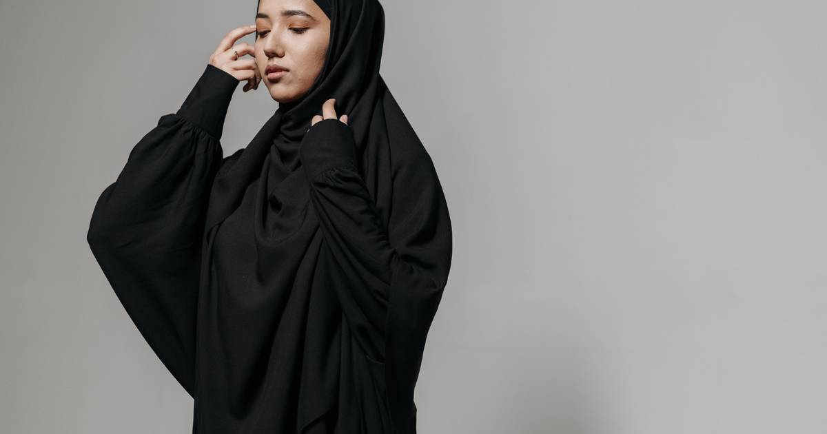 É regra: nas escolas francesas não se vai mais usar 'abaya'