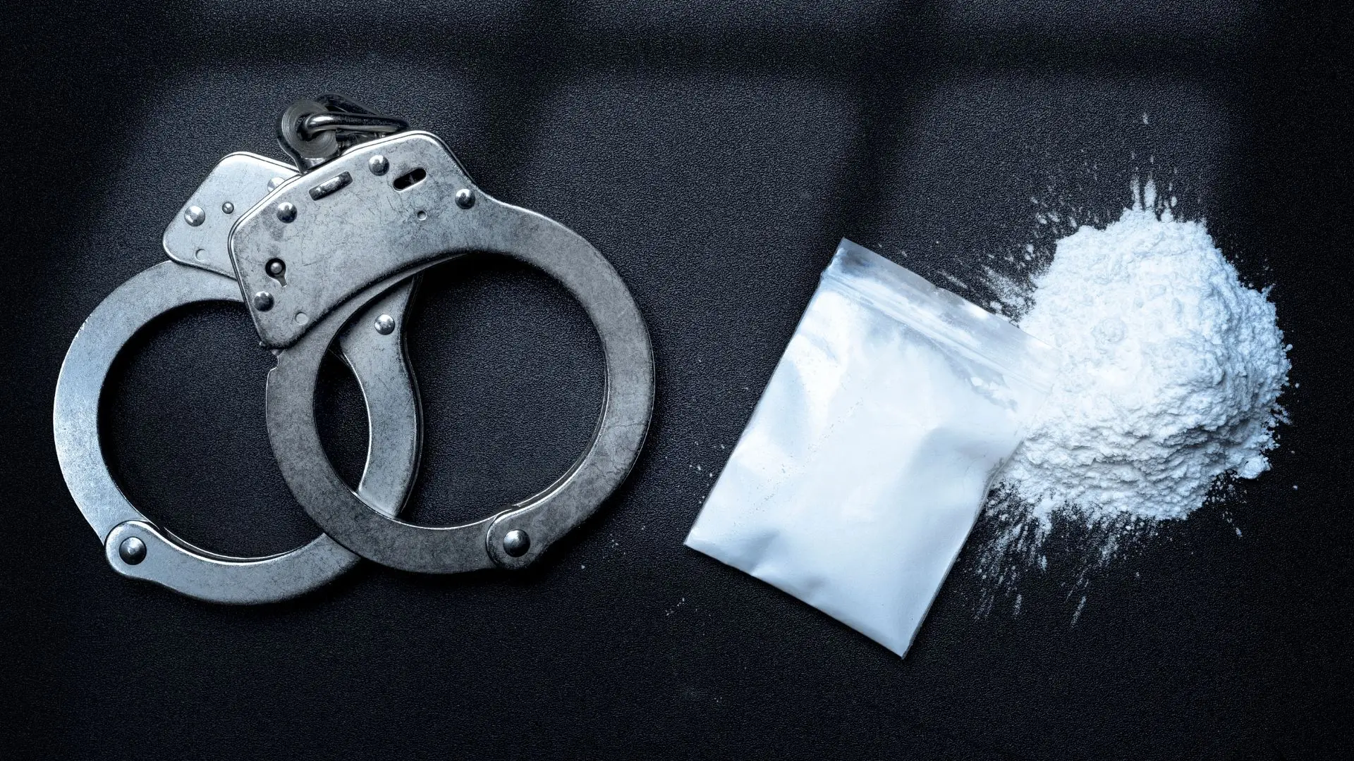 PJ detém dois homens no aeroporto de Lisboa com 17.500 doses de cocaína no organismo