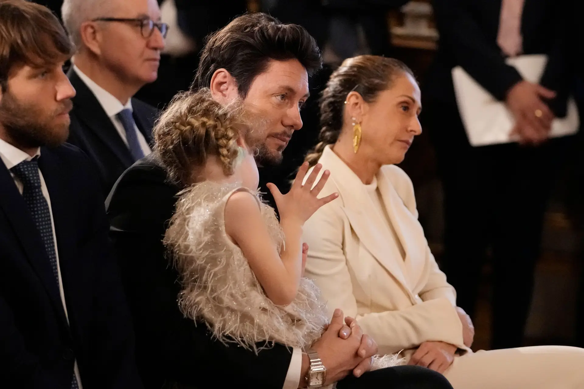 "Evitem ficar bêbedas": companheiro de Giorgia Meloni no centro de polémica