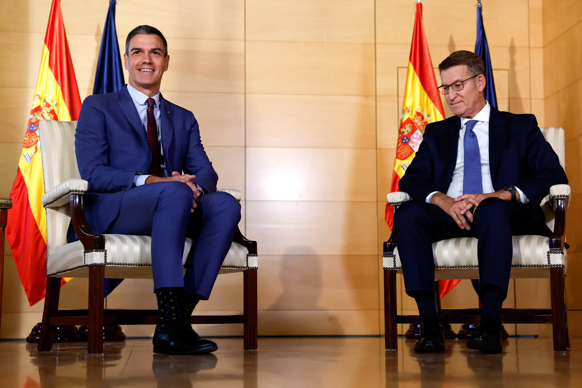 Feijóo pede a Sánchez que o deixe governar durante dois anos