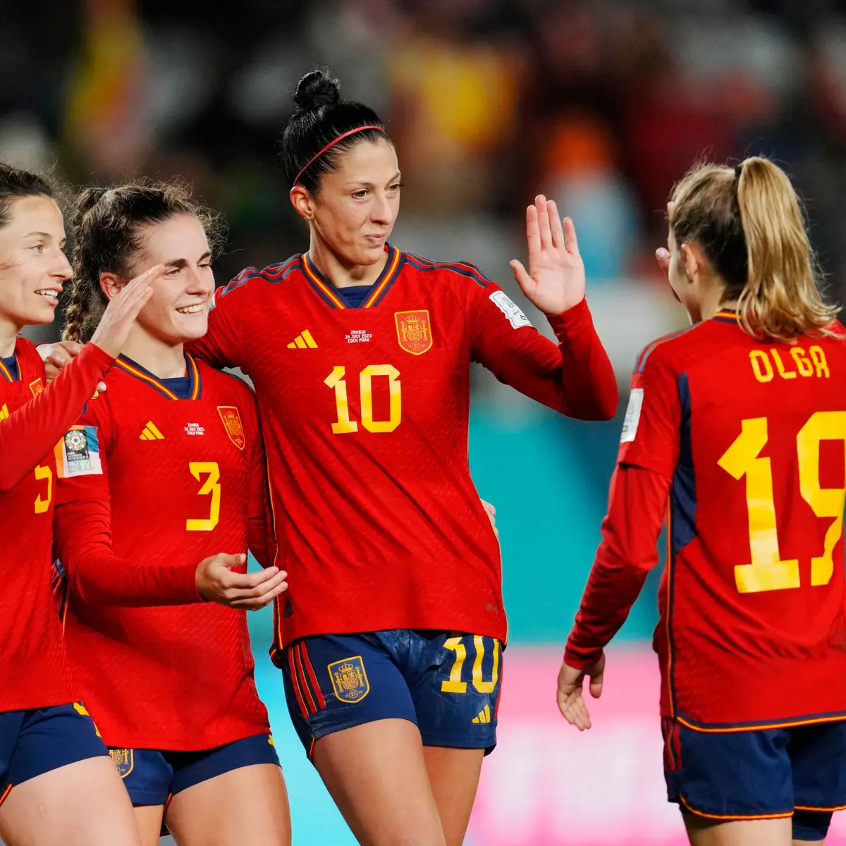 Em meio a crise, seleção feminina da Espanha vence Suécia na