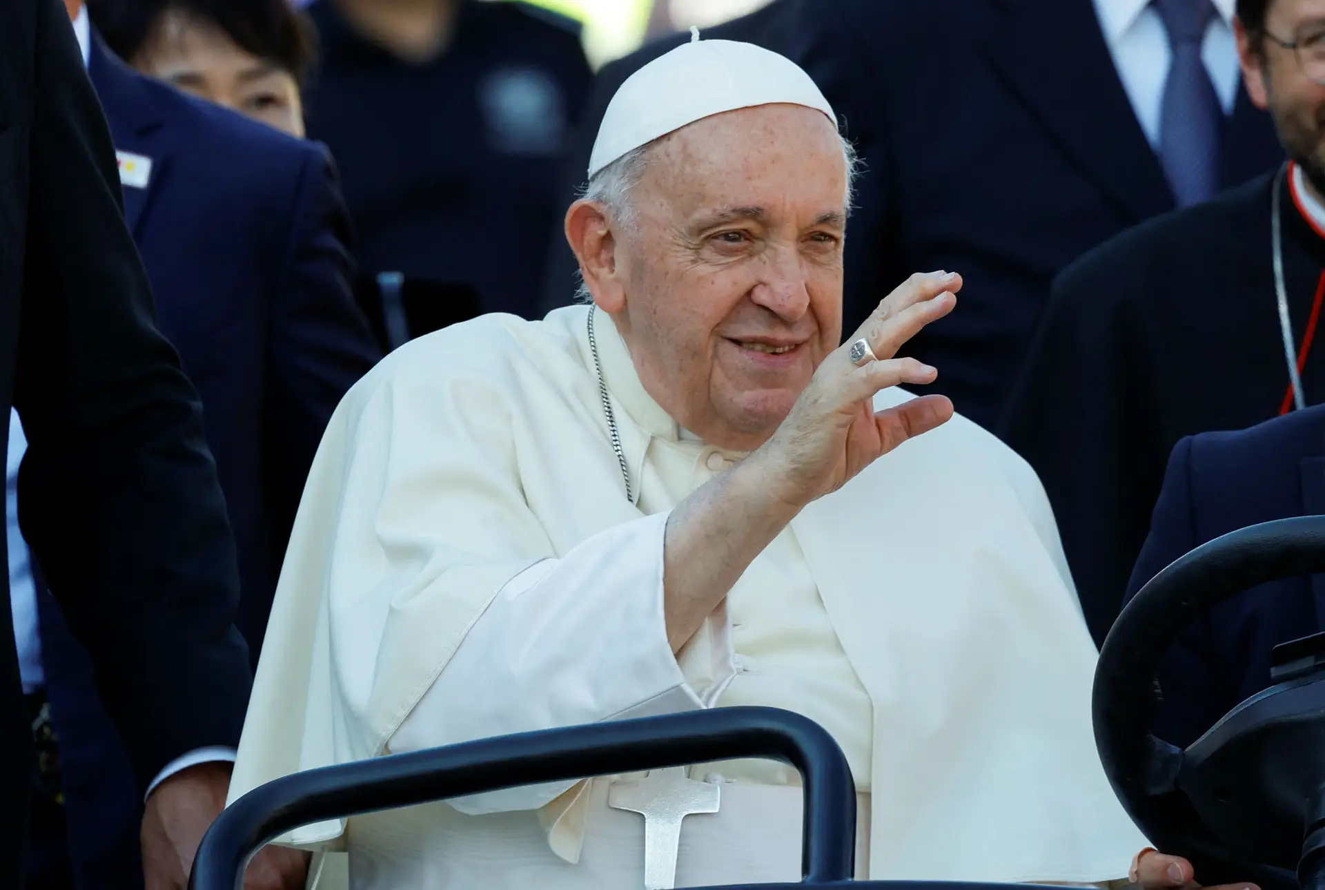 "A paz não se constrói com armas", defende Papa Francisco