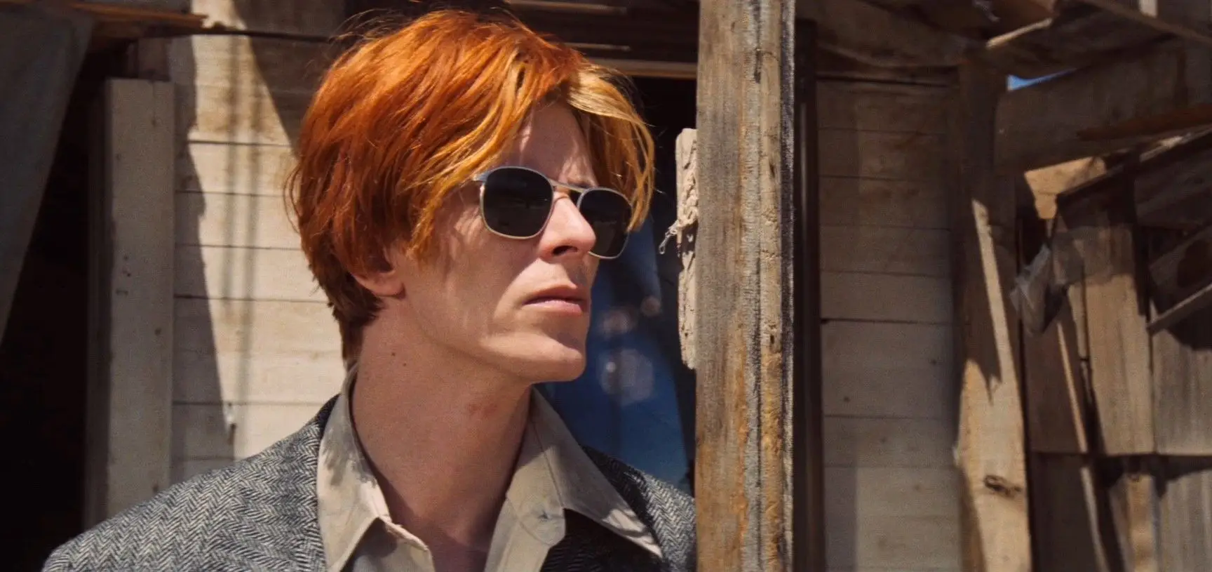 David Bowie em visita ao planeta Terra: ficção científica com data de 1976