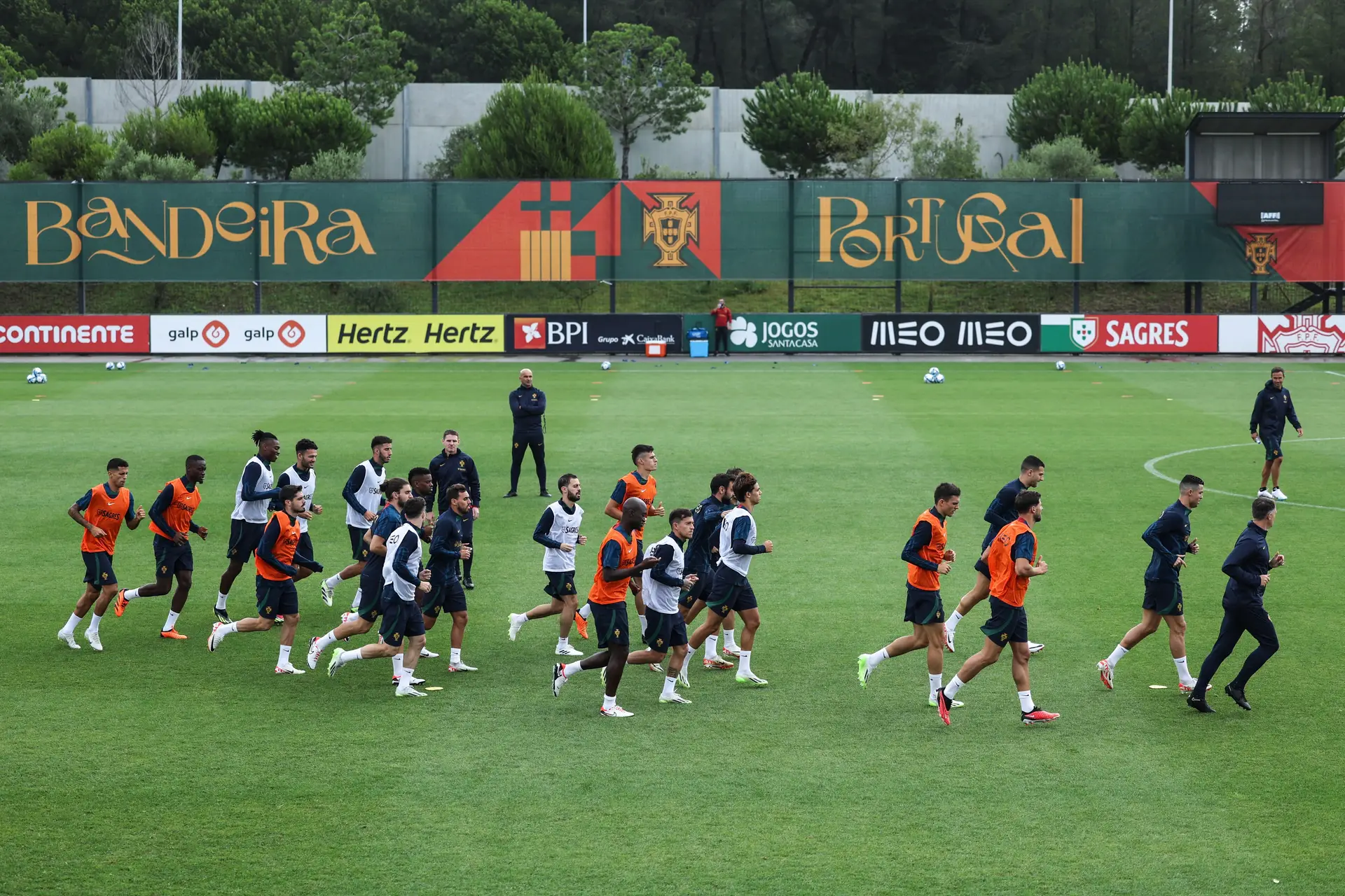 Seleção cumpre último treino em Portugal antes de partir para a Eslováquia