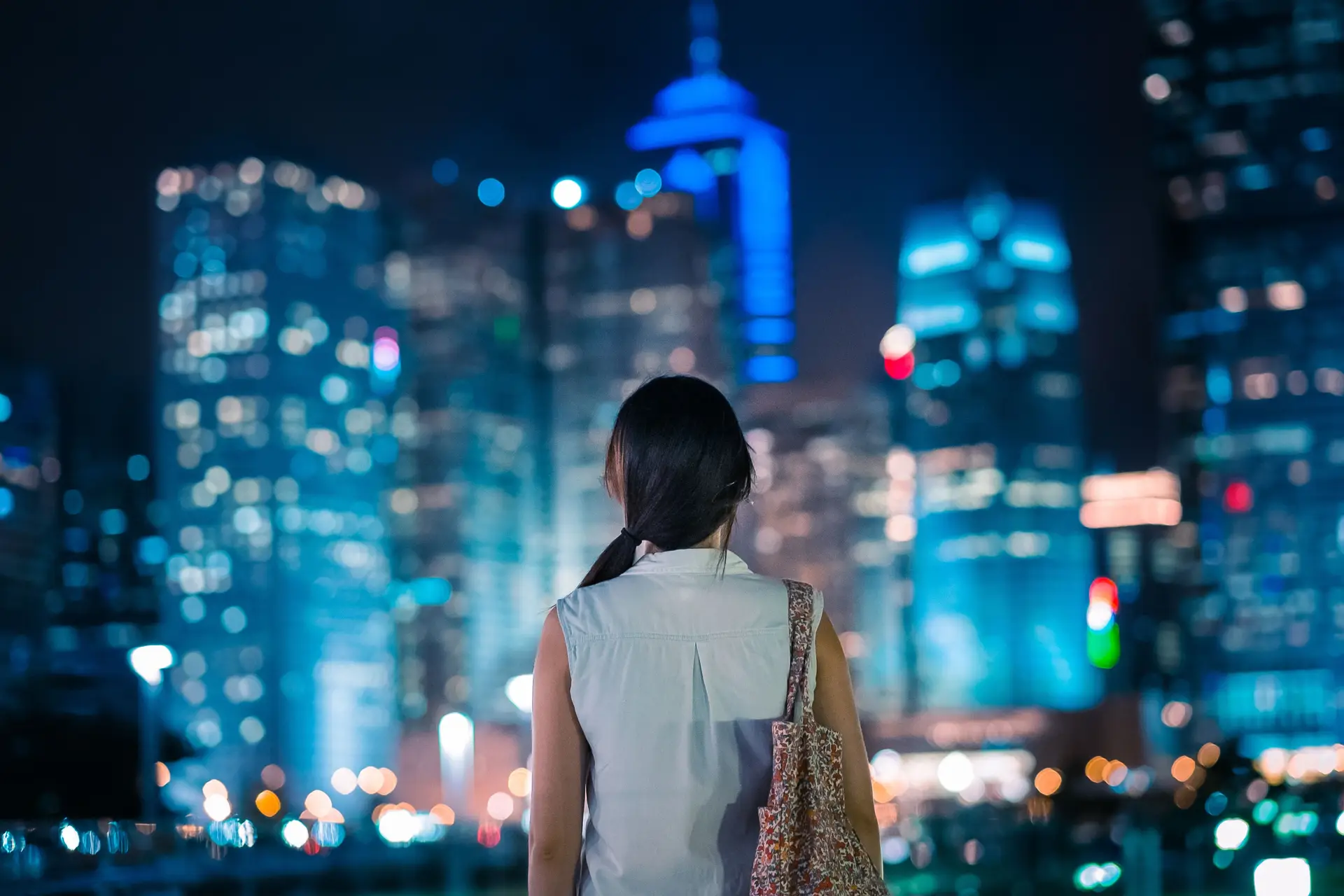 China quer proibir uso de roupas e expressões que "ferem o espírito do povo chinês"