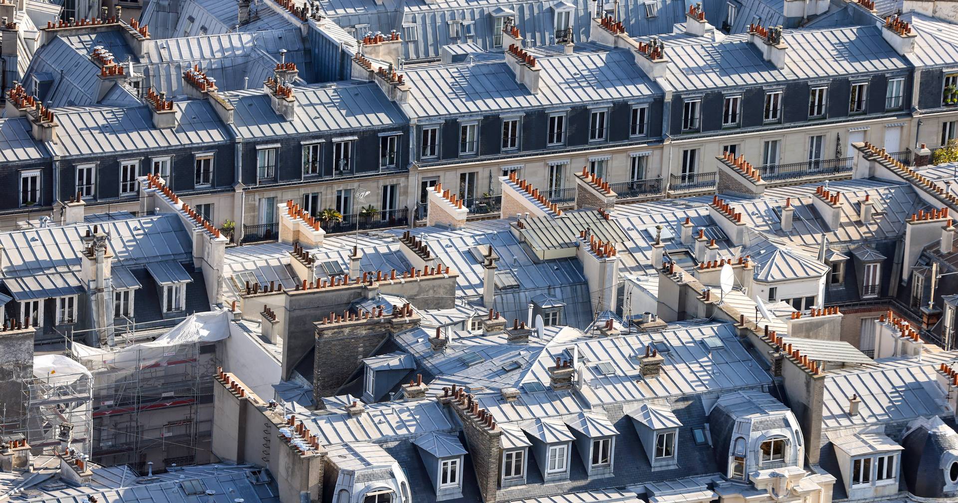 ¿Por qué los franceses pintan sus tejados y edificios de blanco?
