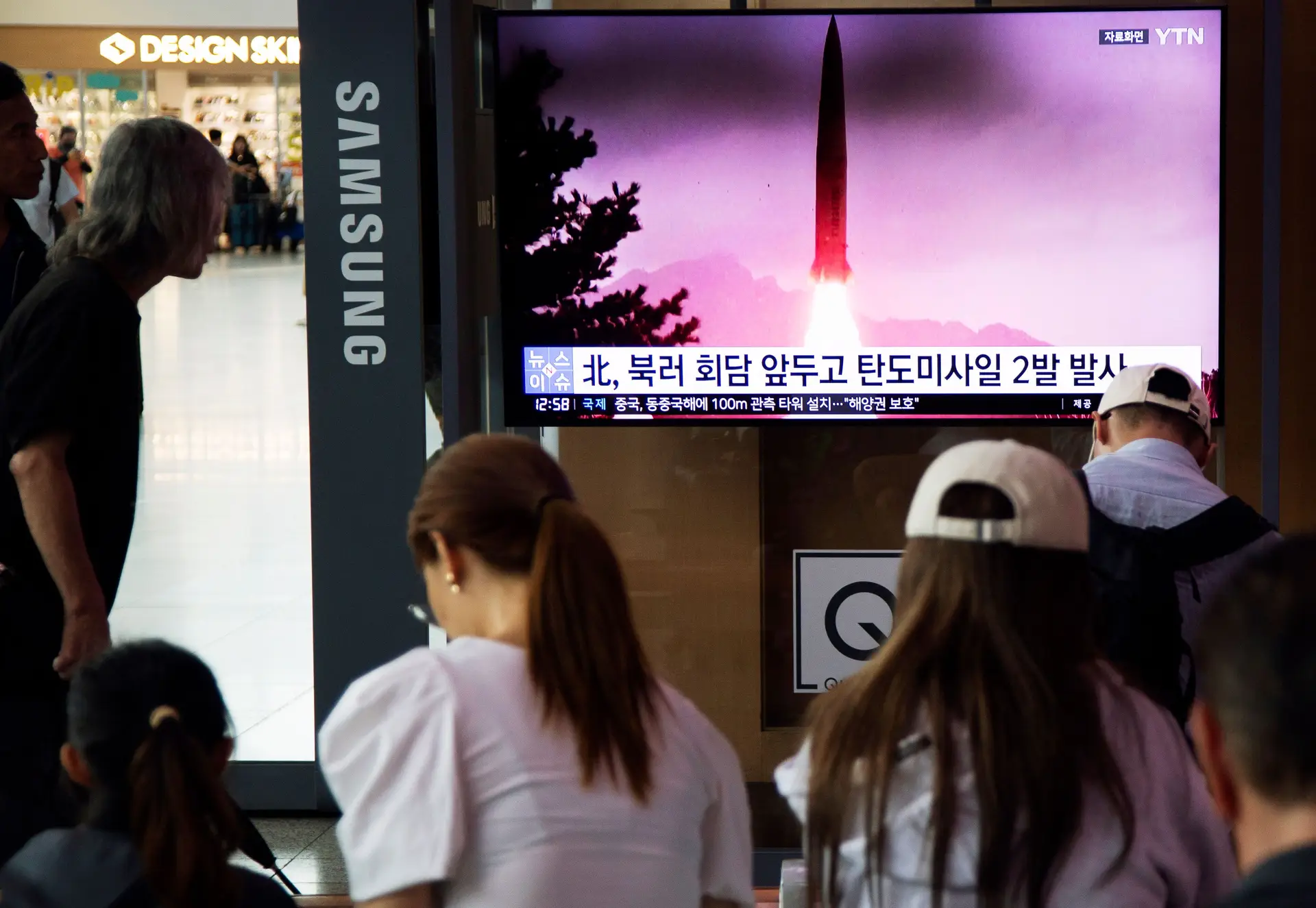Coreia do Norte lança mísseis balísticos para o Mar do Japão, avança o Governo de Tóquio