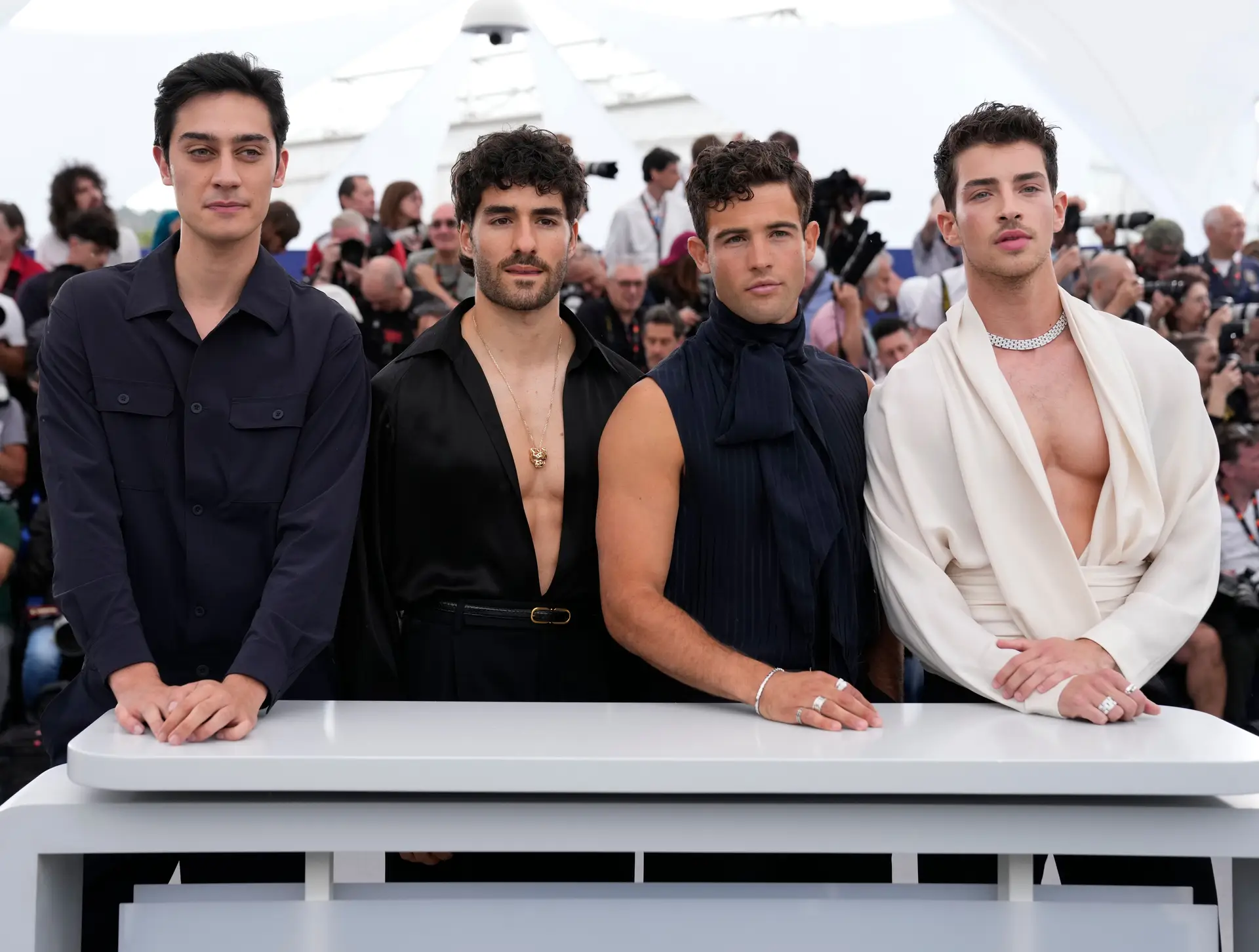 "Estranha forma de vida" de Almodóvar estreia em Portugal a 12 de outubro