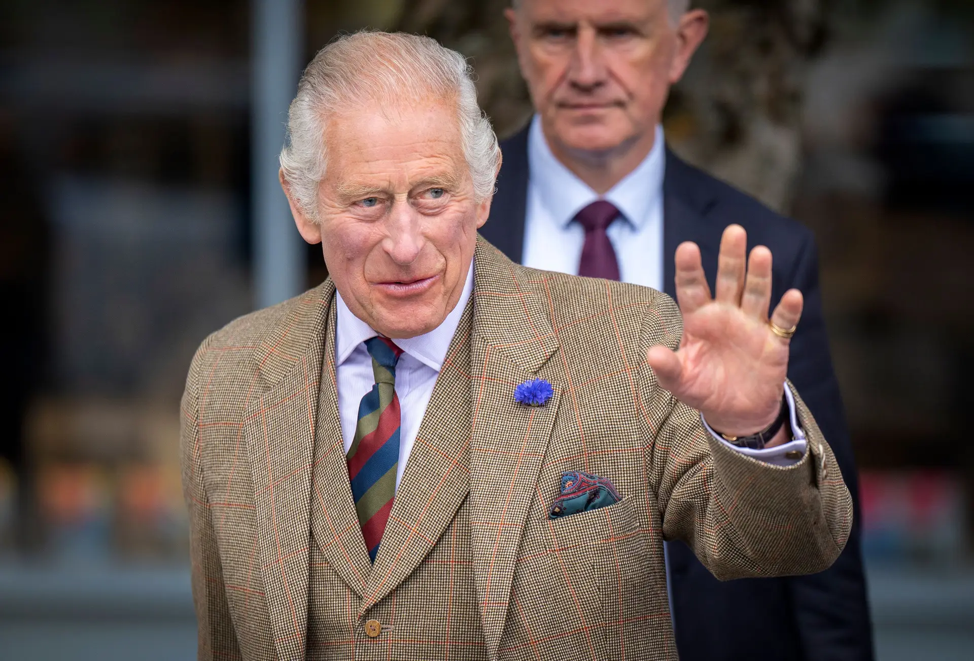Rei Carlos III de visita a França para reforçar laços entre Londres e Paris no pós-Brexit